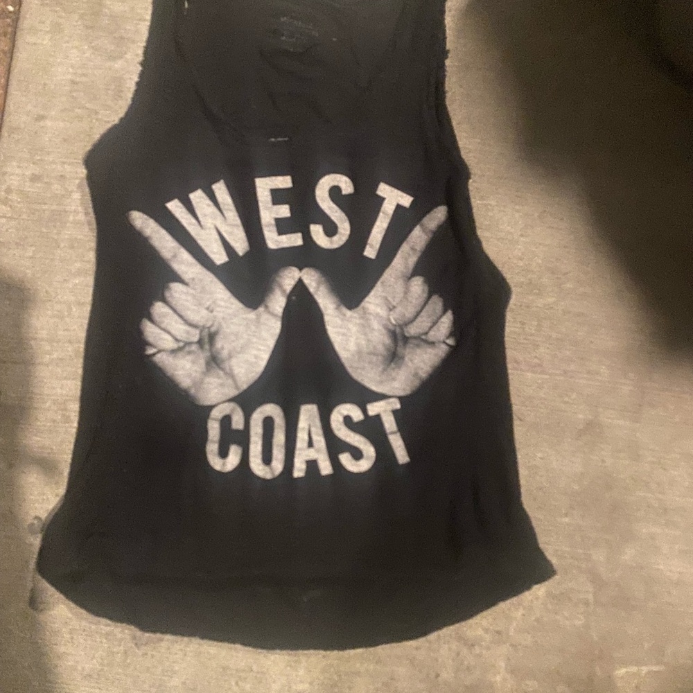 West Coast cutout tank top - Picture 2 of 3